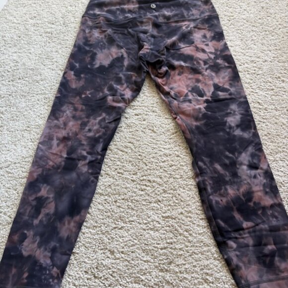 Lululemon Align High-Rise Pant 25" – Black & Pink Dye - Picture 4 of 5
